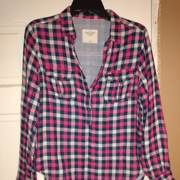 Abercrombiebie and Fitch 3/4 button down - Picture 4 of 4